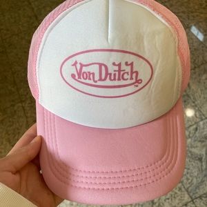 Von Dutch Trucker Hat!